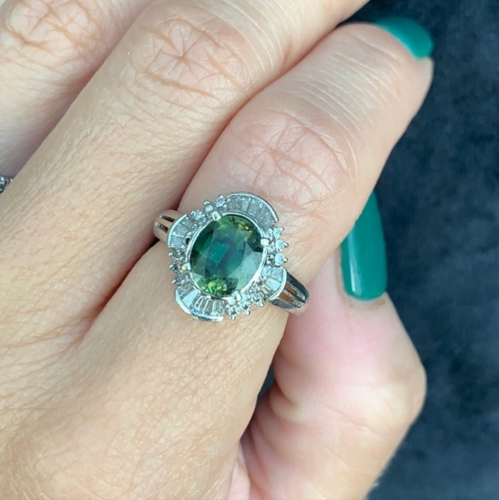 18k white gold natural diamons ruby earing